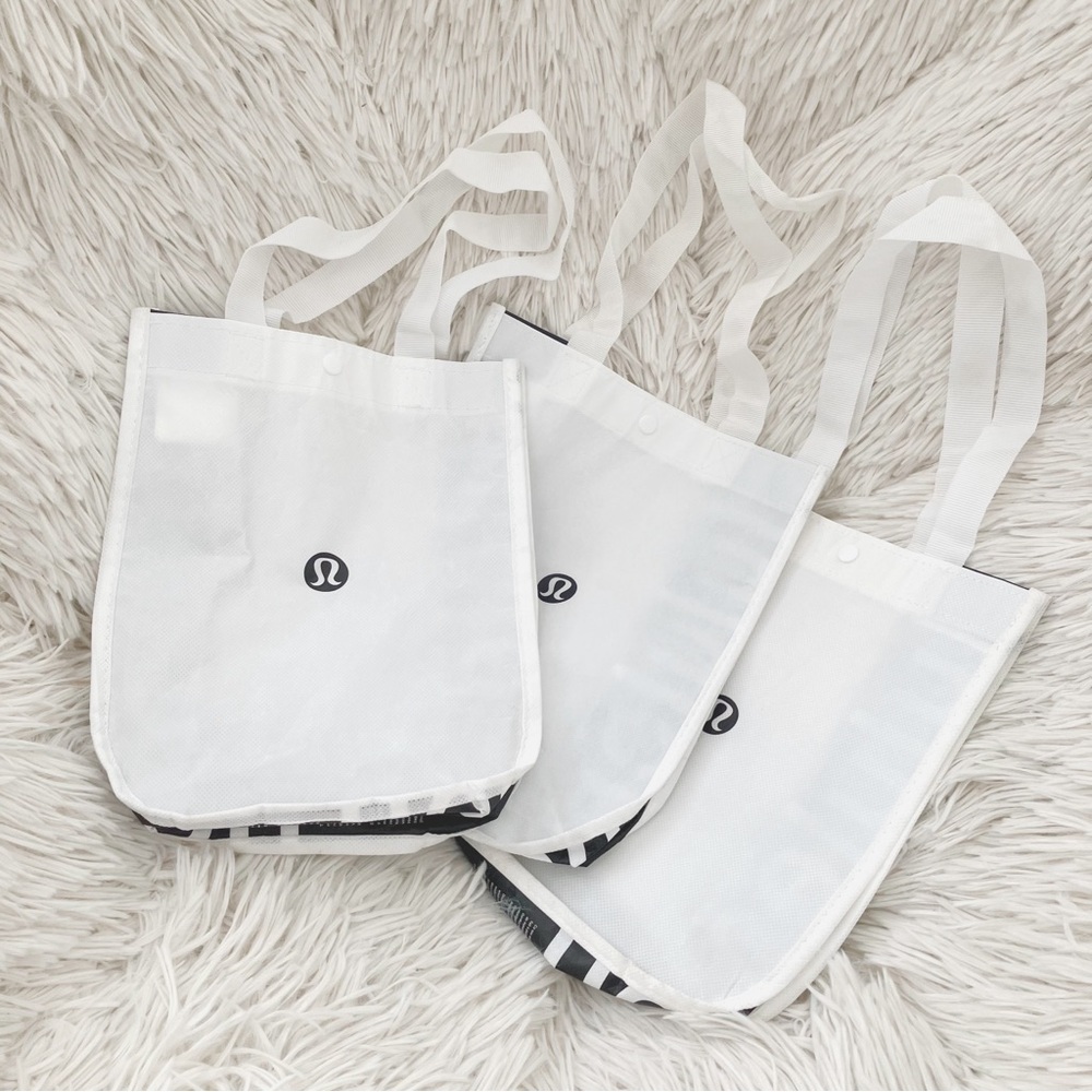 Lululemon • Set of 3, Reusable Bags in White/Black
